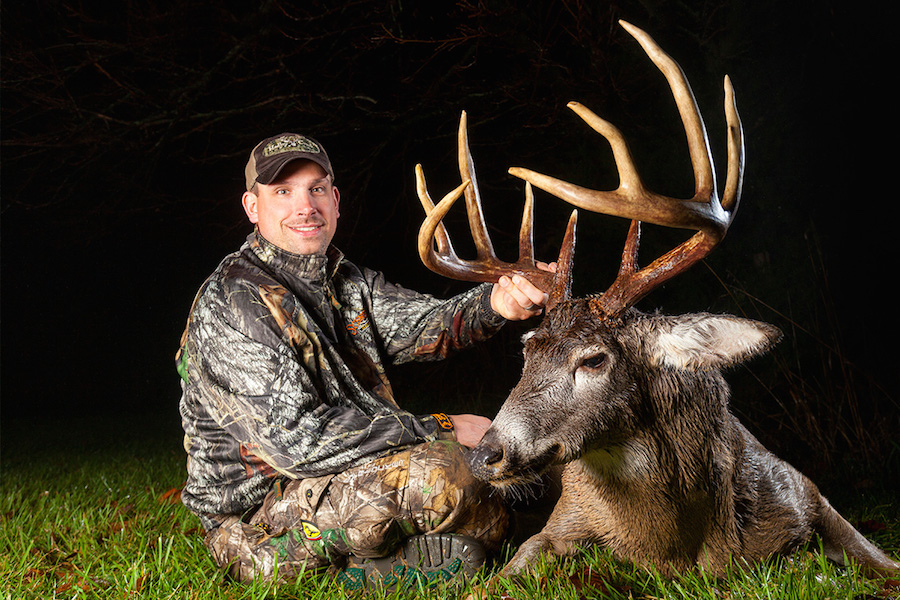 Illinois Whitetail Hunt - Hadley Creek Outfitters