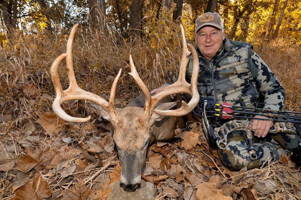 2022 Whitetail Hunting Photos From Hadley Creek Outfitters In Illinois