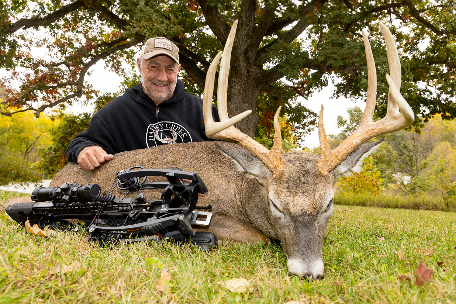 Whitetail deer hunt with Hadley Creek Outfitters